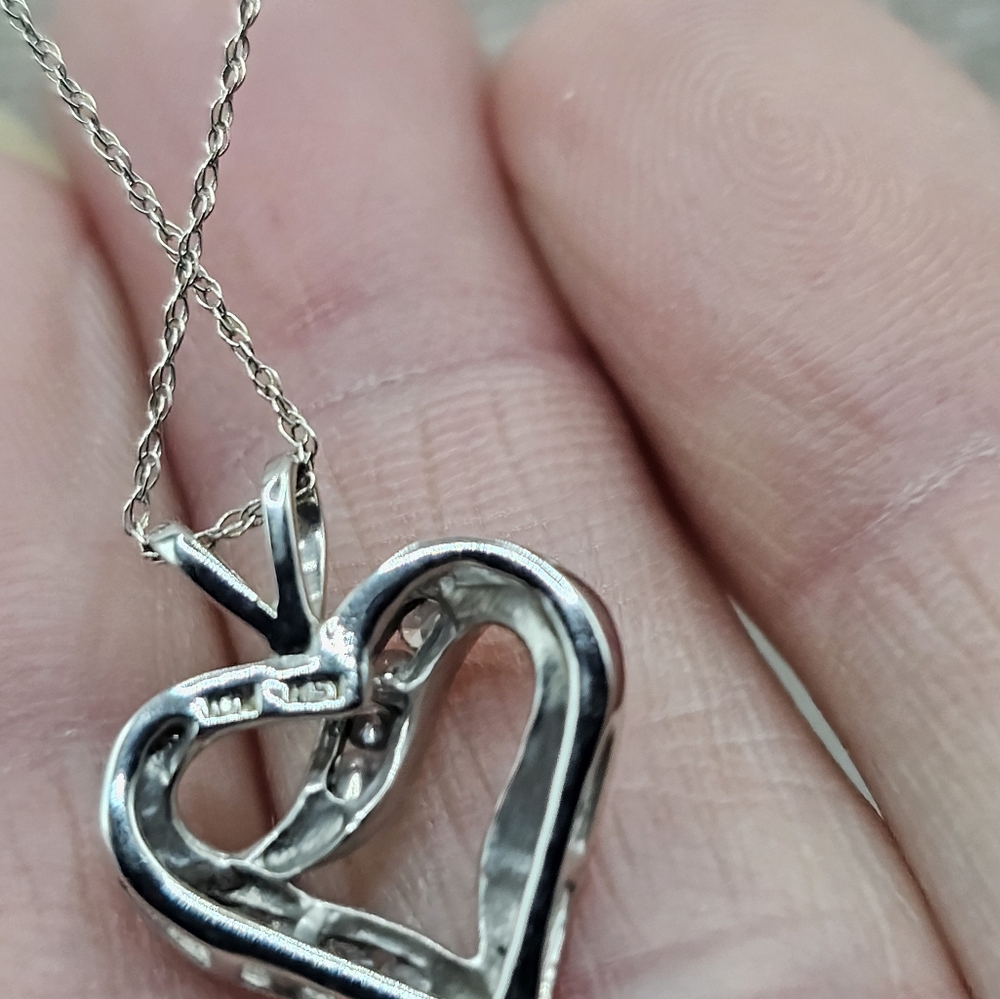 10k Solid Genuine Diamond Heart Crossover Pendant With Chain White Gold - Picture 4 of 9